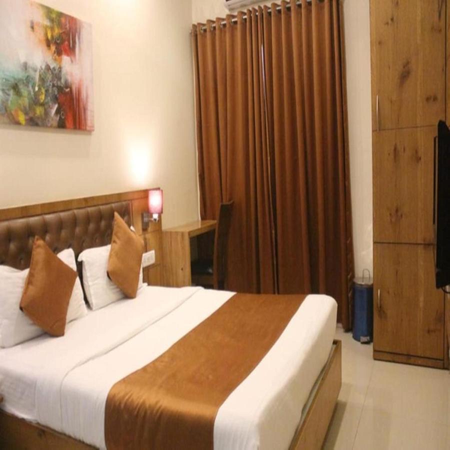 Hotel Grandeur-Near Mumbai International Airport Exterior photo